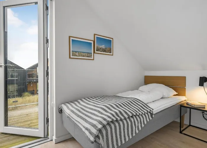 Kysthusene, Lejl 12 Lejlighed